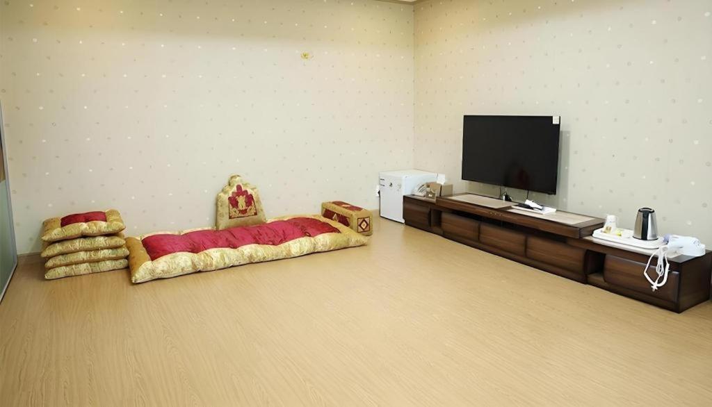 Arisu Gyeongju Hotel Екстериор снимка