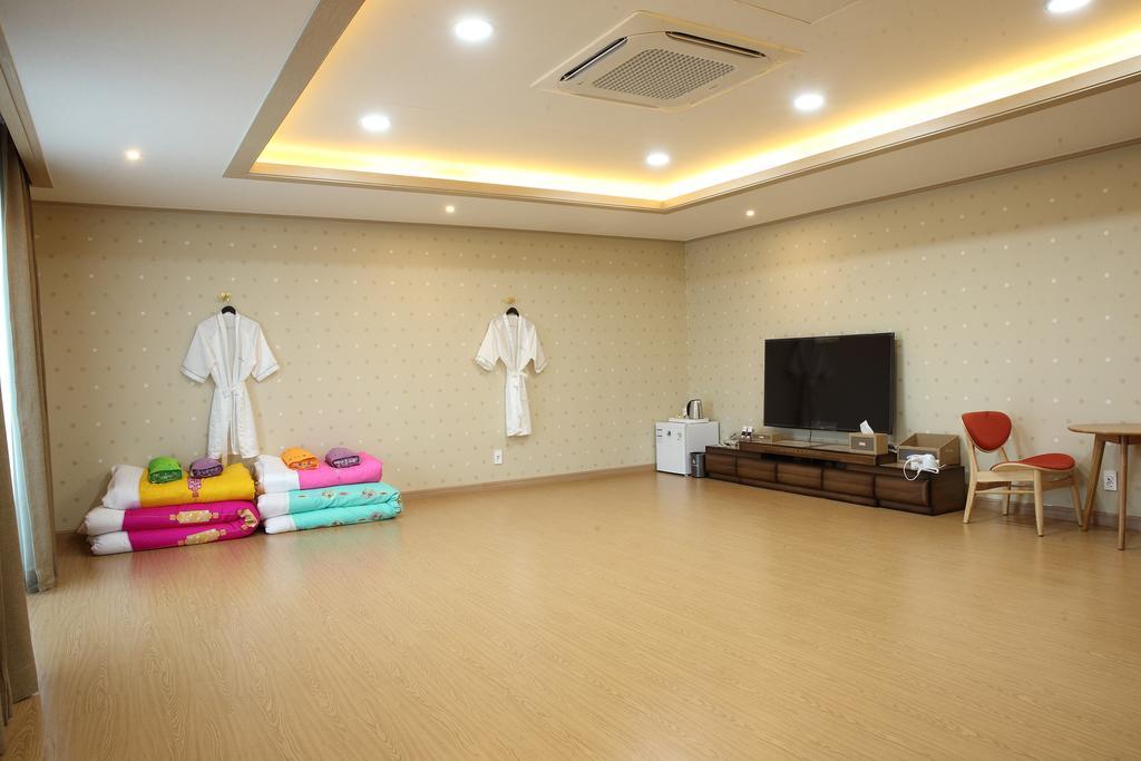 Arisu Gyeongju Hotel Екстериор снимка